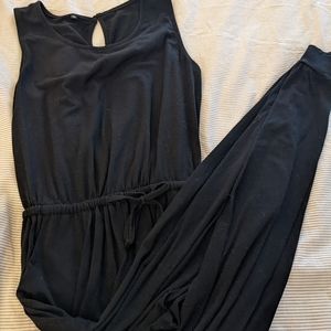 Sleeveless jumpsuit/romper M